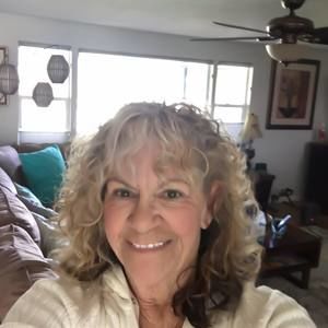 Meet your Posher, Candie